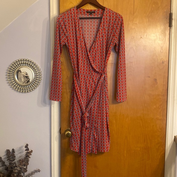 Wrap dress size medium. - Picture 1 of 3